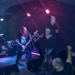 VITAL REMAINS v Banskej Bystrici predviedli kvalitný death metal, nechýbalo ani pálenie biblie